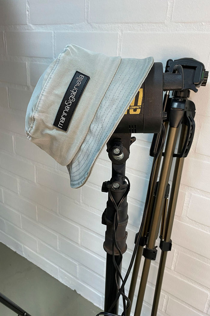 BUCKET ESTONADO SARJA CINZA