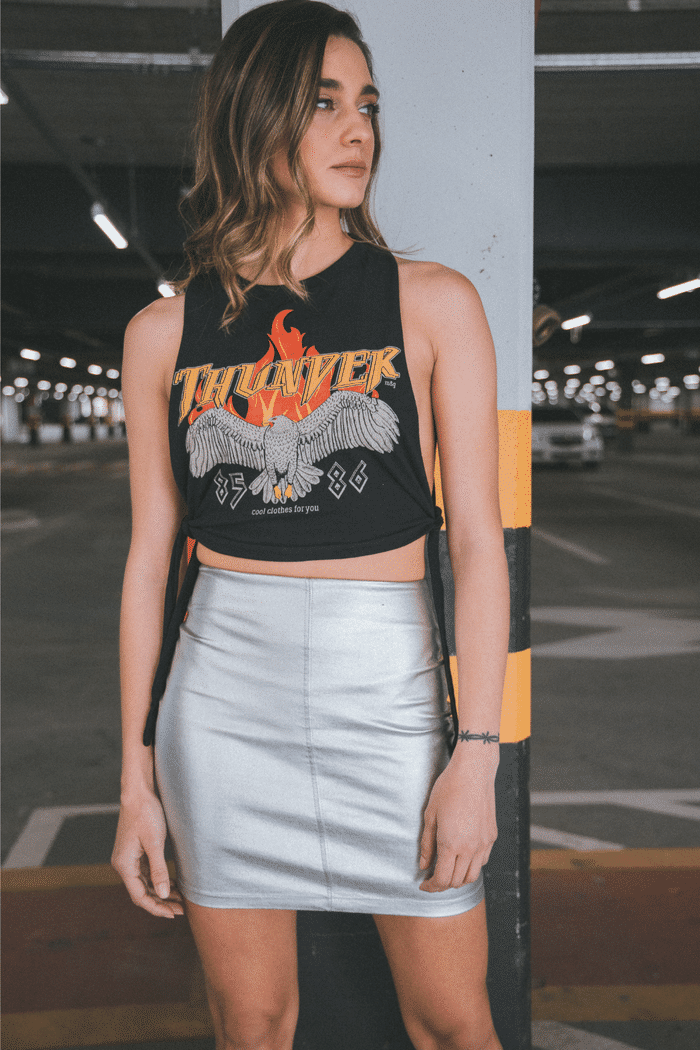 BLUSA CROPPED REGATA COM AMARRAÇÃO LATERAIS THUNDER