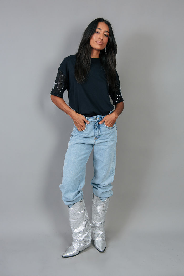 CALÇA JEANS WIDE COM ESTRELAS