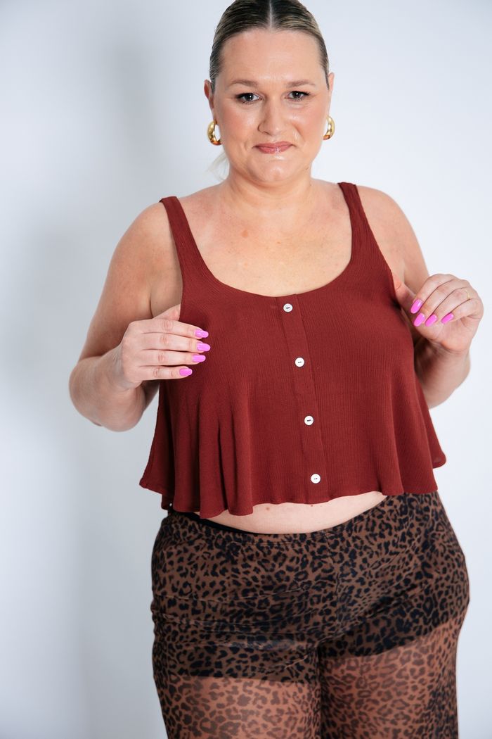 BLUSA CROPPED COM BOTÕES