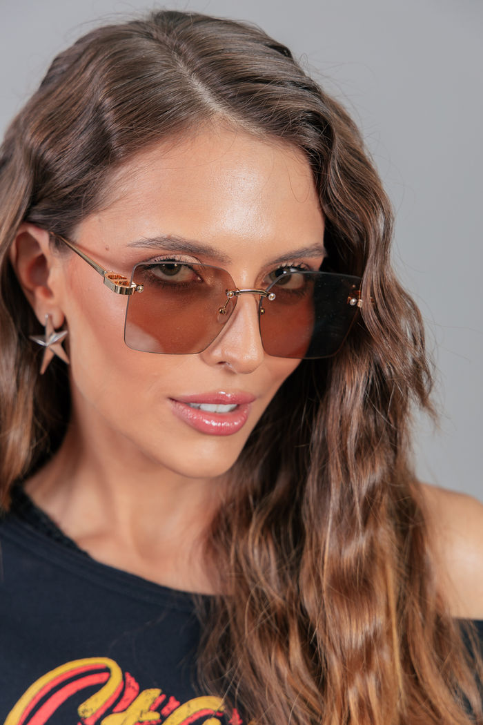 ÓCULOS DOURADO RIMLESS