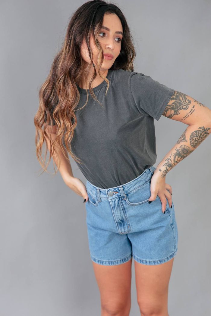 CAMISETA T-SHIRT BÁSICA CHUMBO