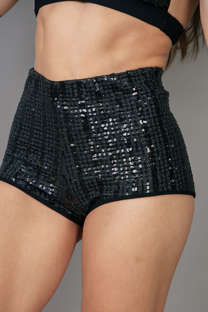 SHORT MINI HOT PANT DE PAETÊS PRETO COM ELÁSTICO
