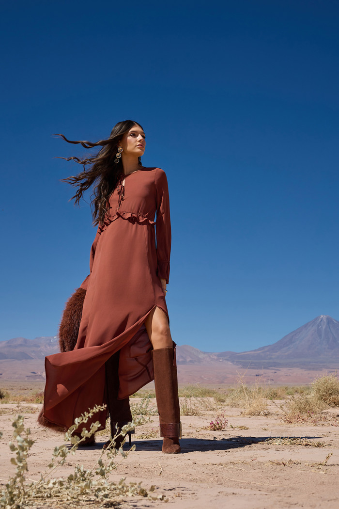 Vestido Longo com Babado