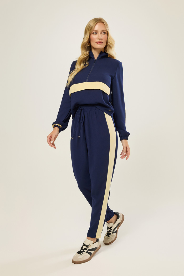 Blusa Manga Longa com Recortes