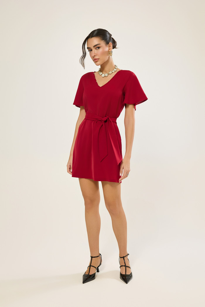 Vestido com Detalhe Decote