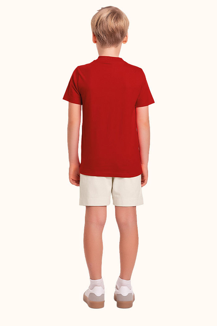 Conjunto camisa em meia malha e bermuda em sarja com bordado