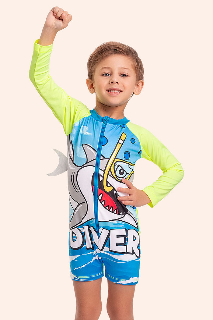 Macacão moda praia estampa tubarão