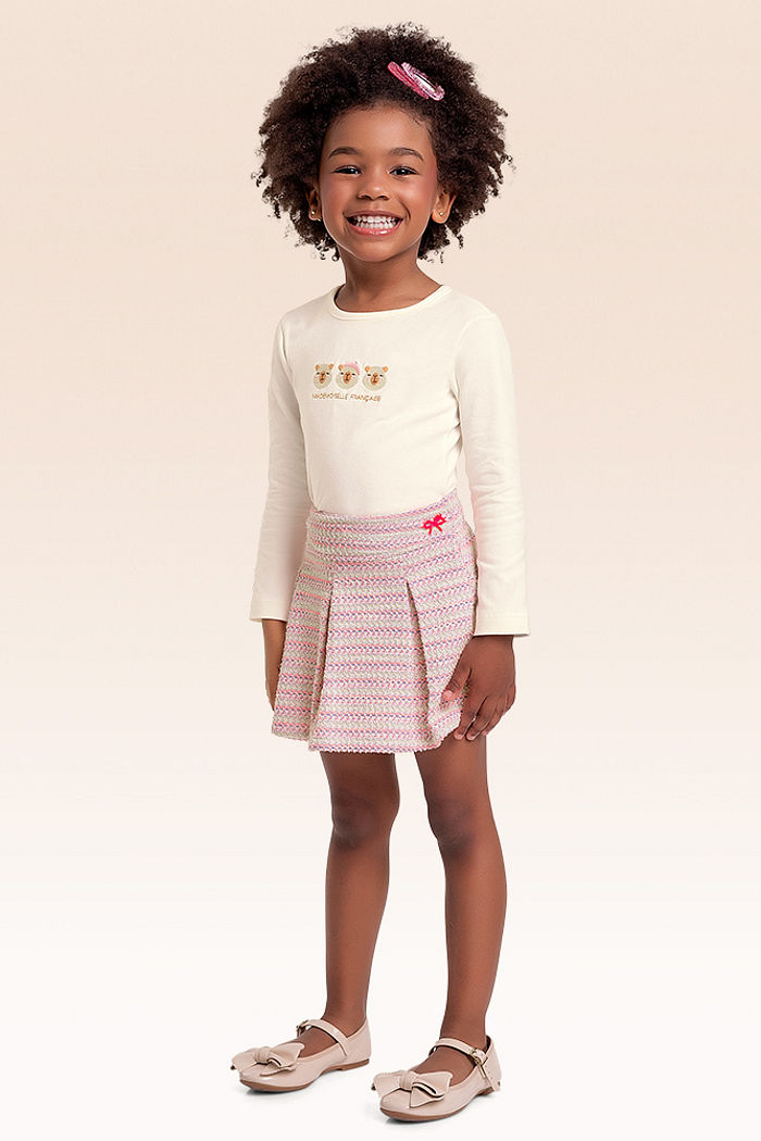 Conjunto blusa manga longa e shorts saia