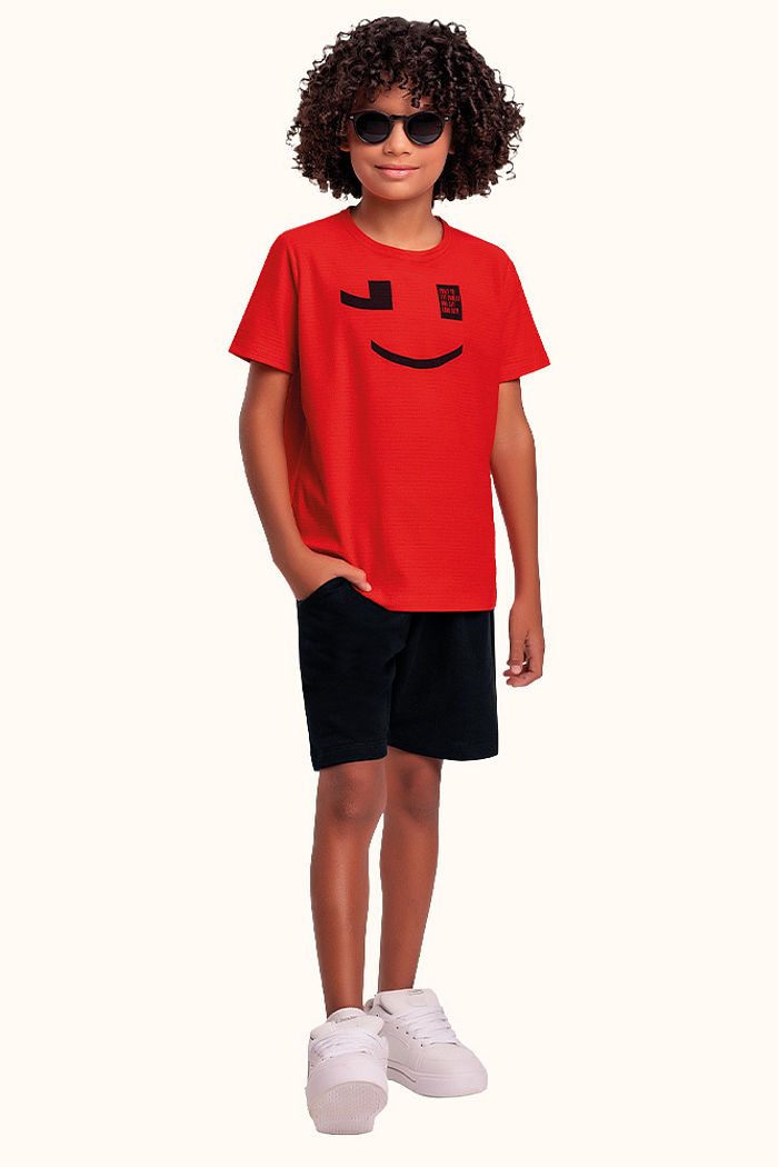 Conjunto camiseta em malha florence e bermuda em moletinho com bolso funcional