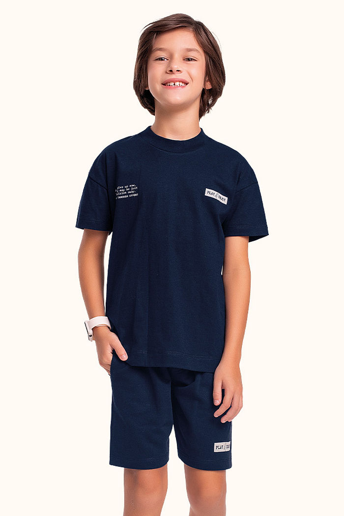 Conjunto camiseta em meia malha e bermuda em moletinho play