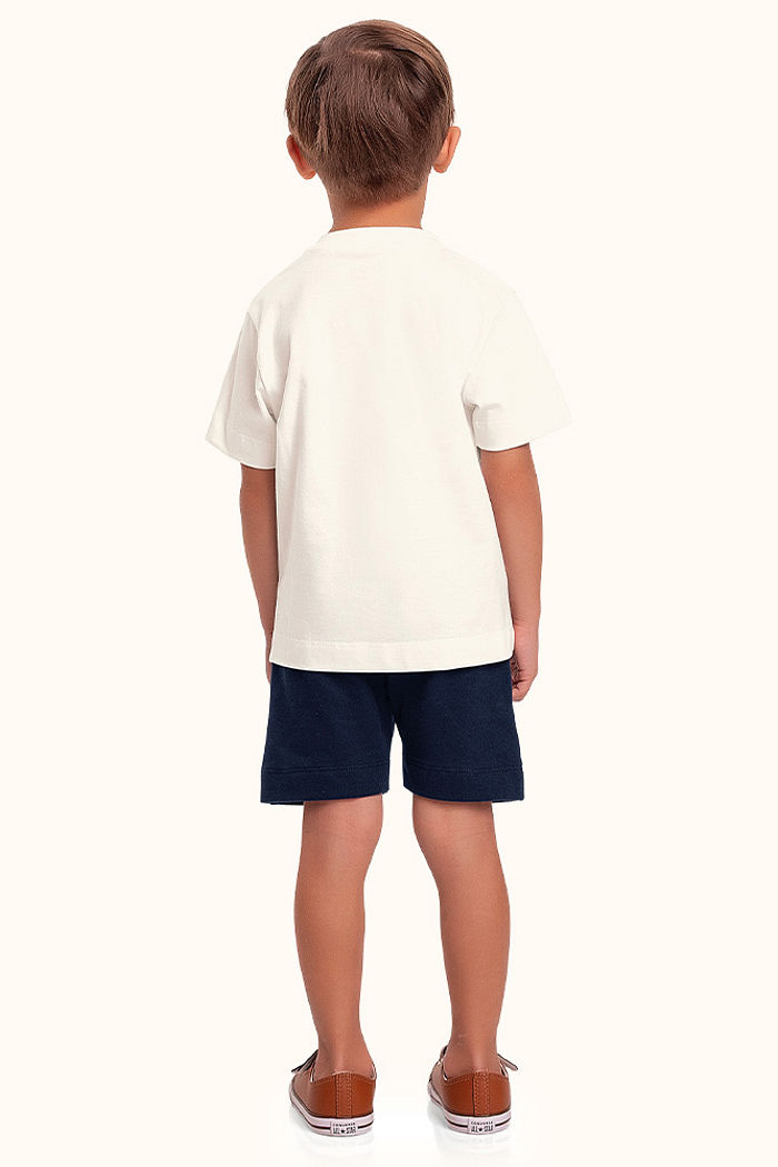 Conjunto camiseta em meia malha e bermuda em moletinho com bordado