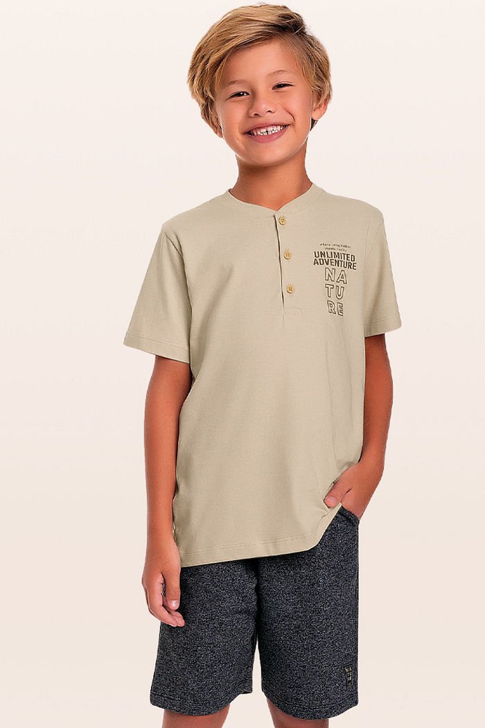 Conjunto camiseta com botão e bermuda nature