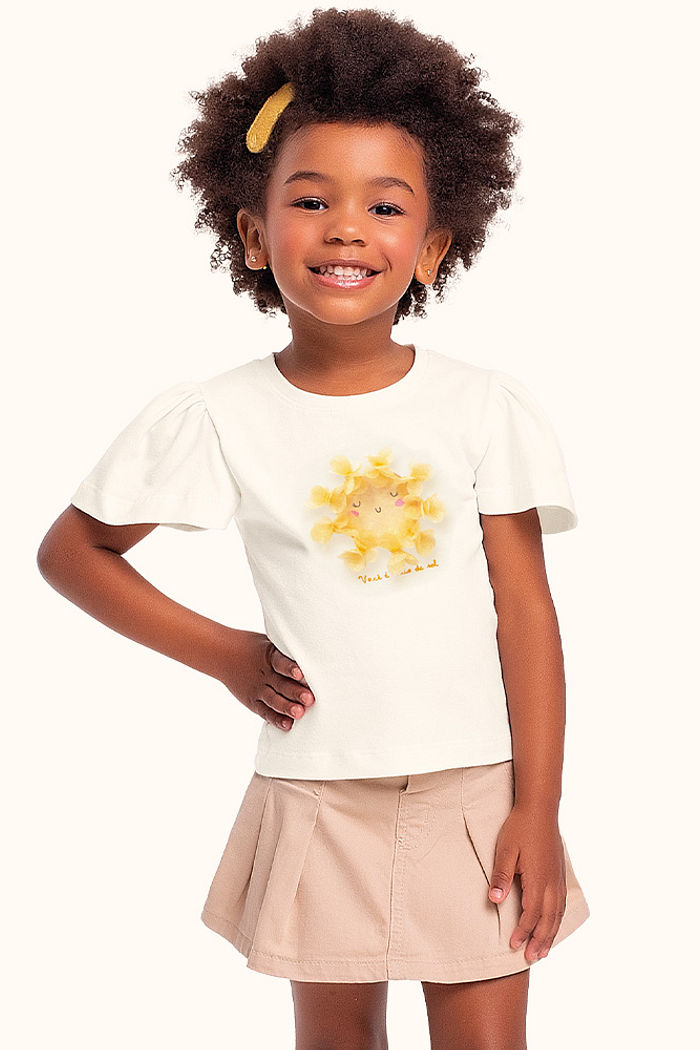 Blusa de algodão leve com glitter e aplique decorativo