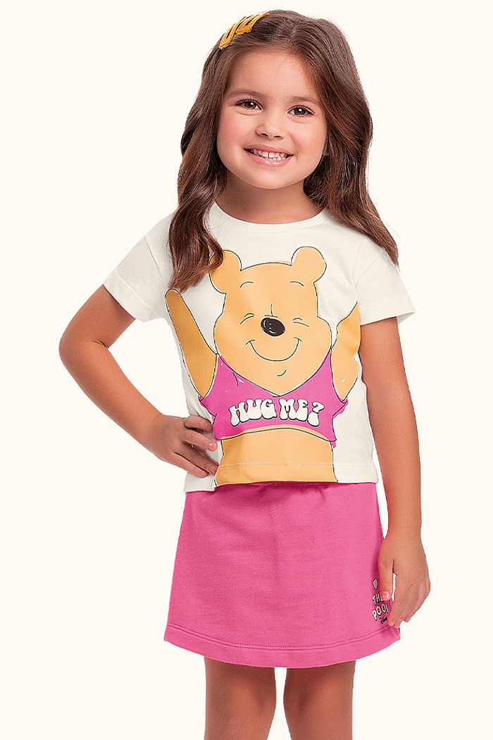 Conjunto blusa em meia malha e short saia em moletinho ursinho pooh