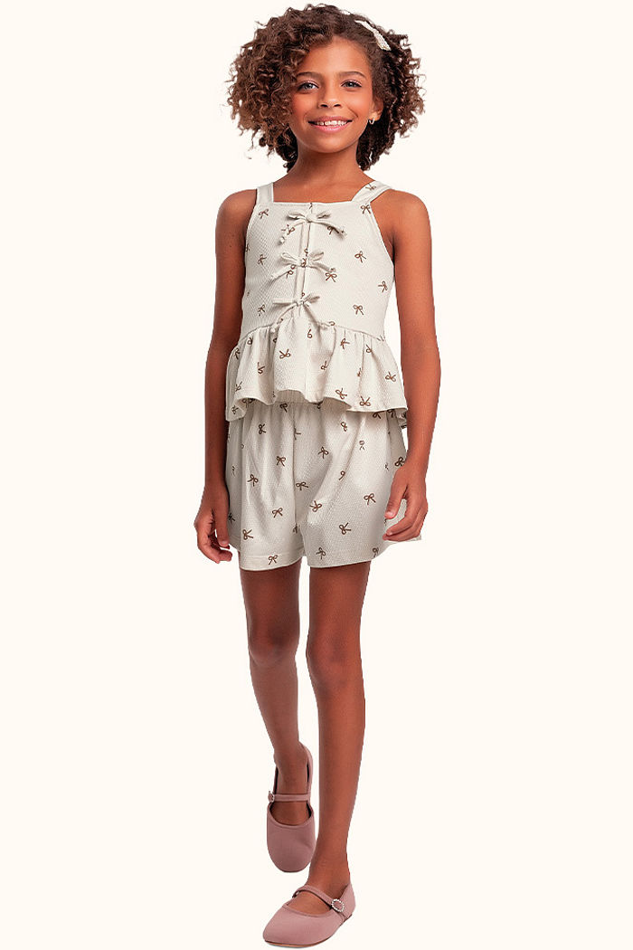 Conjunto blusa/short em malha favo laços