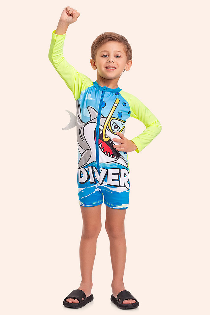 Macacão moda praia estampa tubarão