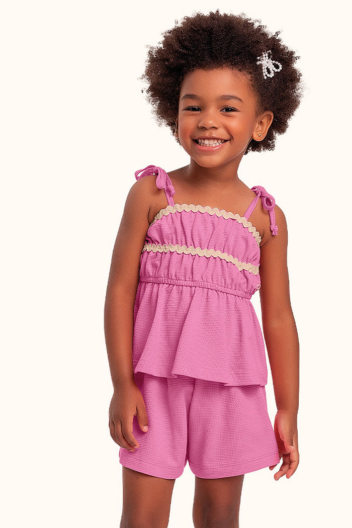 Conjunto blusa de alcinha e short saia em malha favo