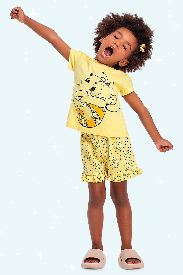 Conjunto pijama blusa e short Ursinho Pooh