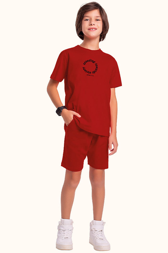 Conjunto camiseta em meia malha e bermuda em moletinho com relevo 3d