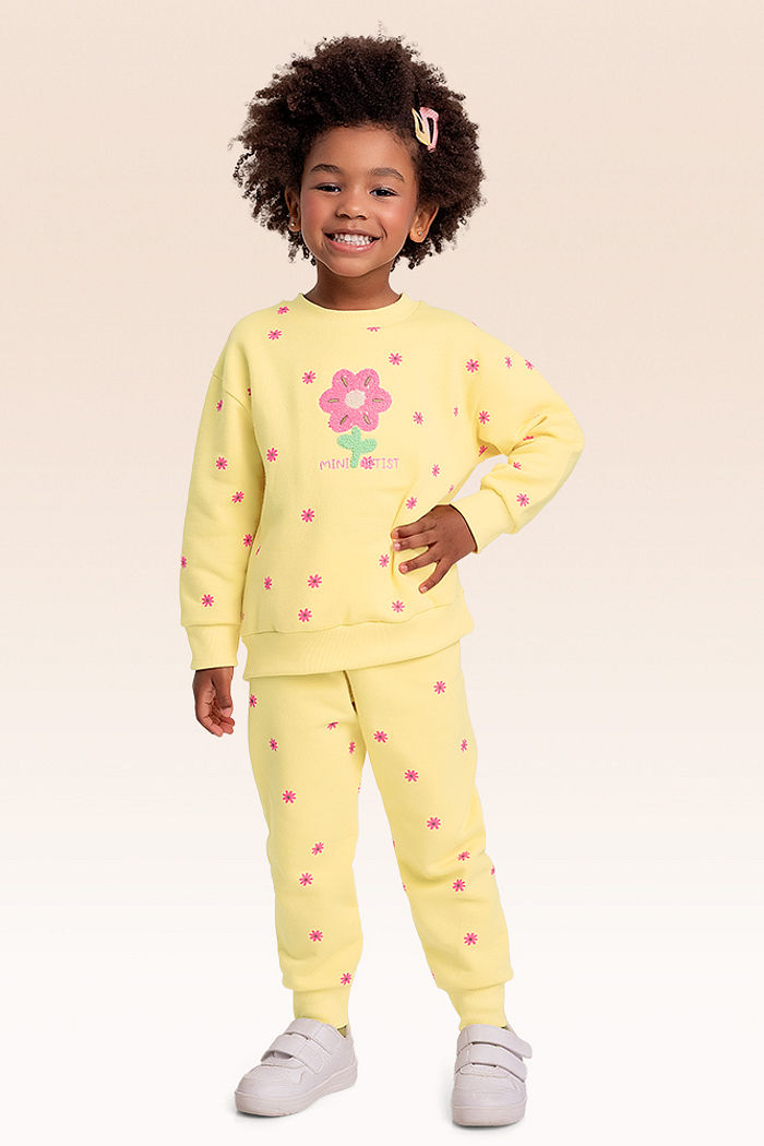 Conjunto blusão e calça em moletom