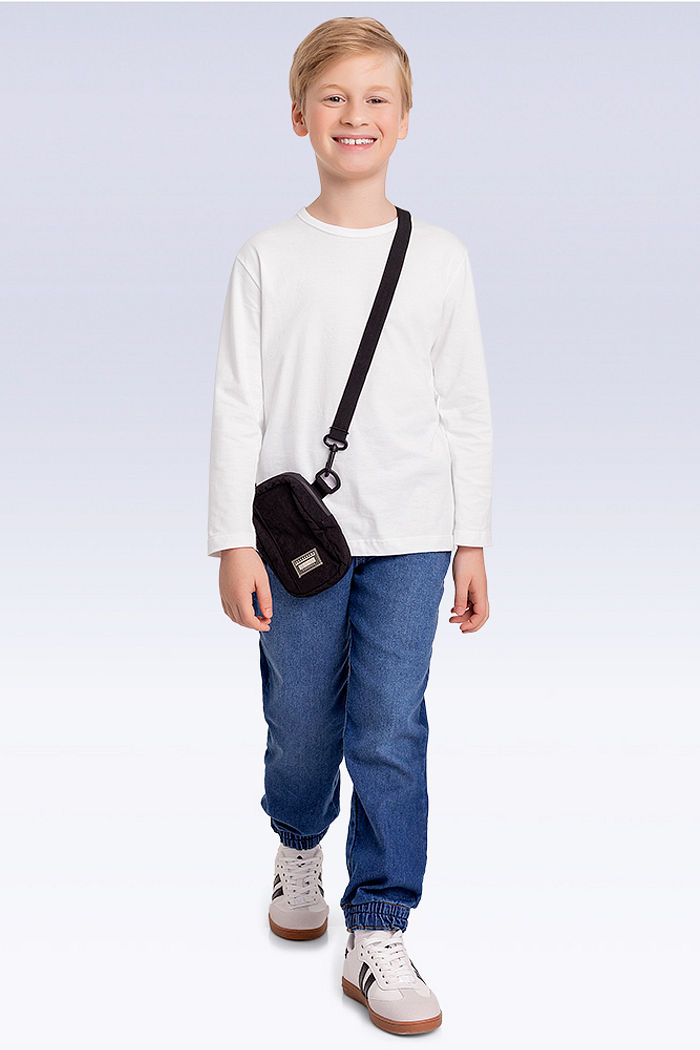 Calça jogger em jeans