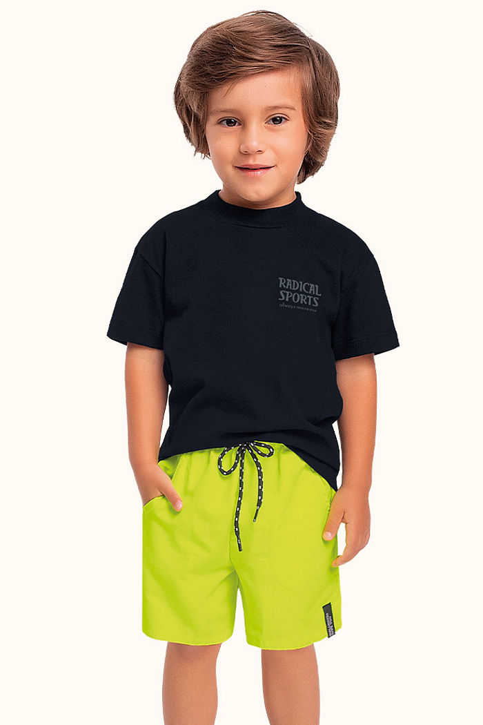 Conjunto camiseta em meia malha e bermuda em microfibra com cadarço decorativo