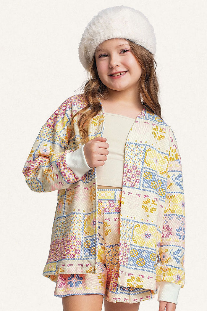 Conjunto casaco aberto, short em moletom e top em cotton flores