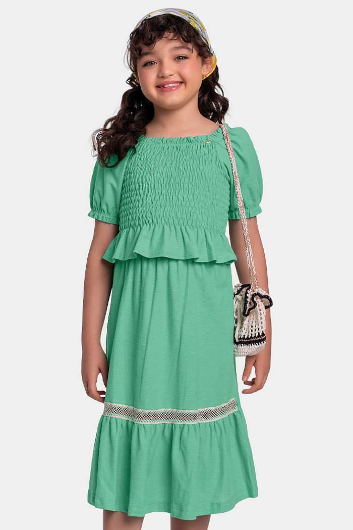 Conjunto blusa e saia midi com detalhe em renda