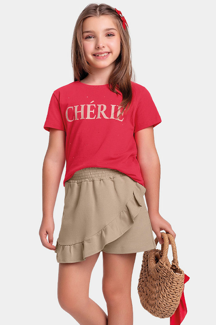 Conjunto blusa e short-saia estiloso