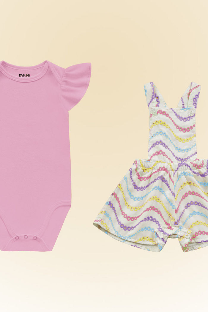 Conjunto body manga curta em suedine e macacão em laise