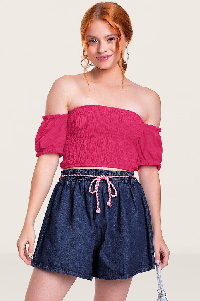 Conjunto blusa em malha florence e short em jeans