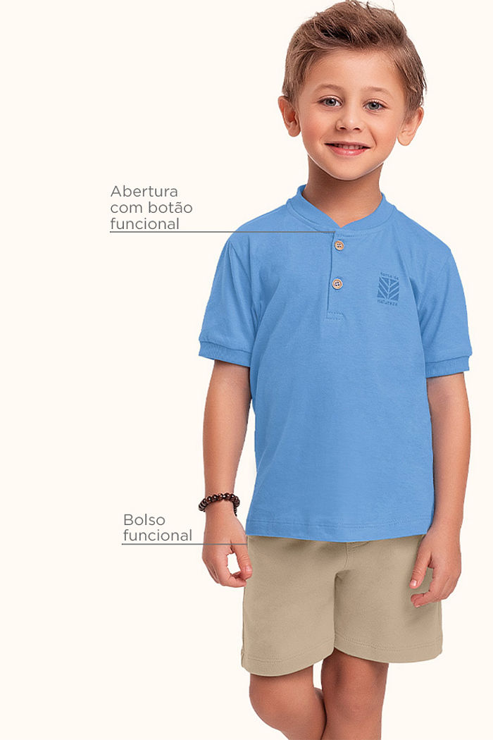 Conjunto em meia malha com abertura com botão funcional e bermuda em moletinho