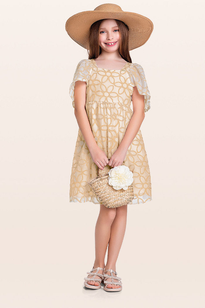 Vestido em tecido bordado com forro flor