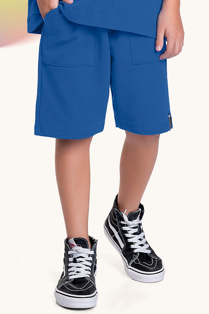 Bermuda em moletinho com bolso e cadarço funcional