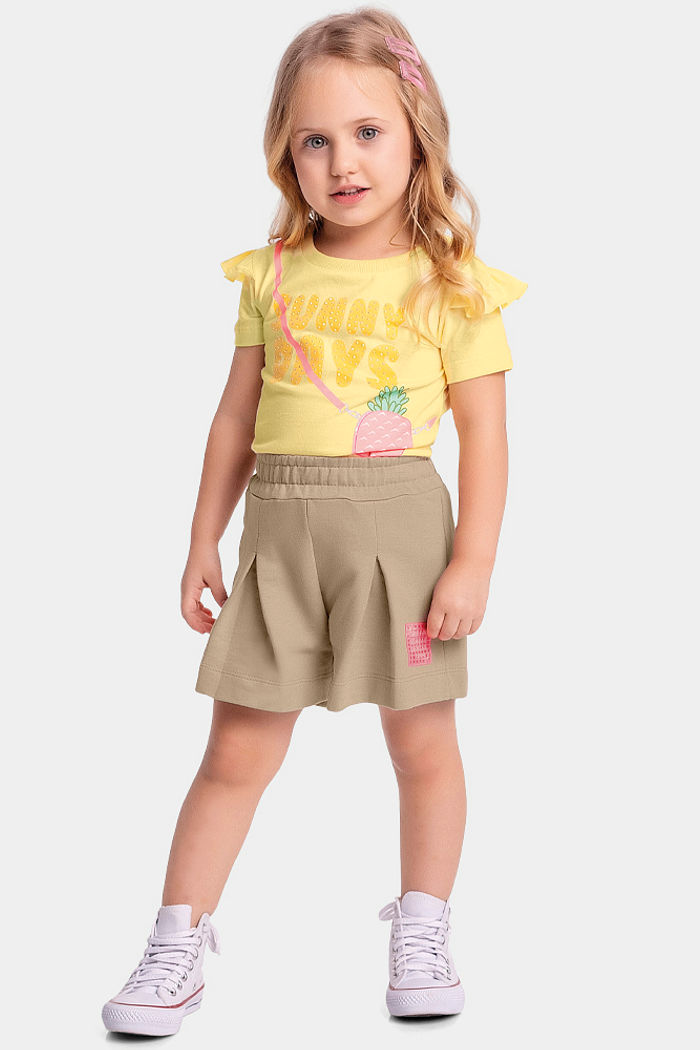 Conjunto blusa de abacaxi e short