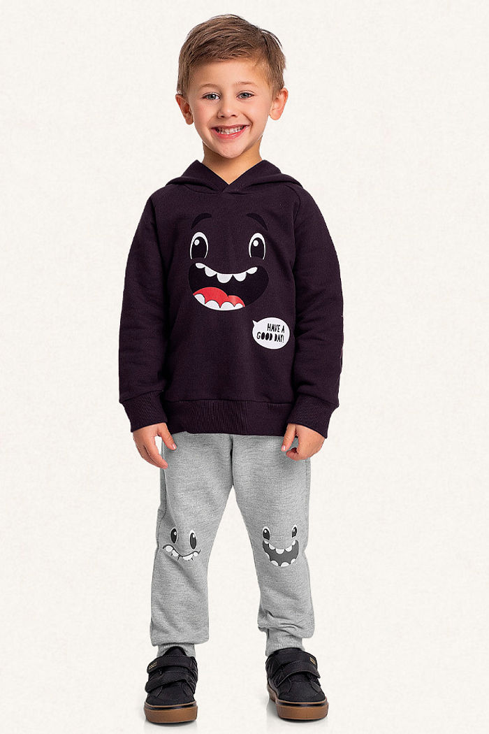 Conjunto blusão com capuz e calça em moletom