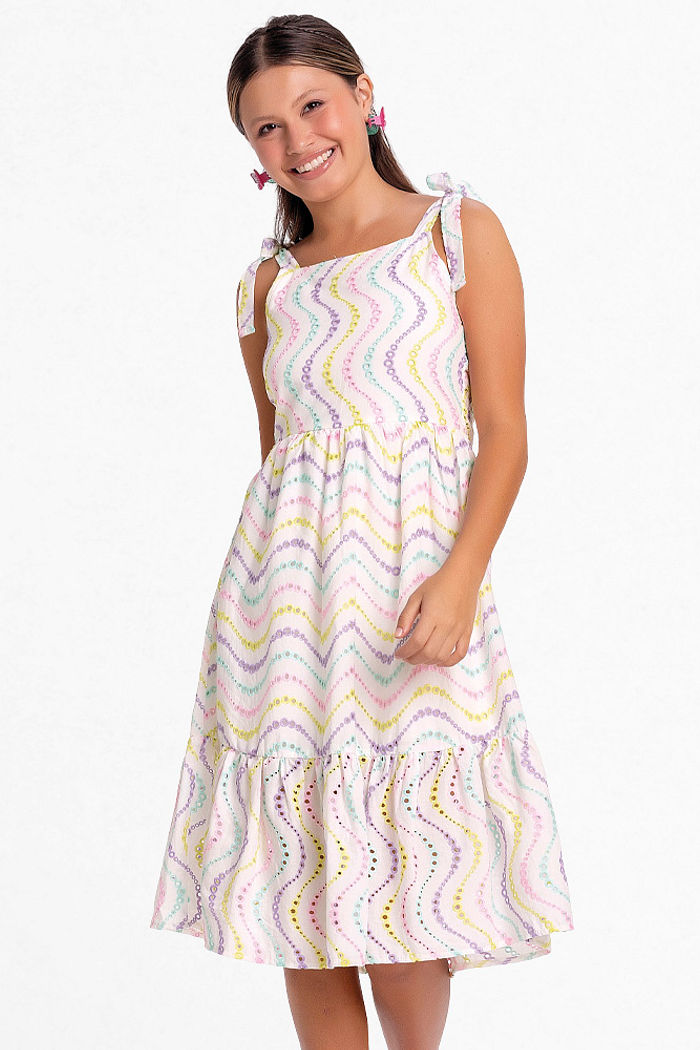 Vestido em laise com lastex, alças de amarração e forro