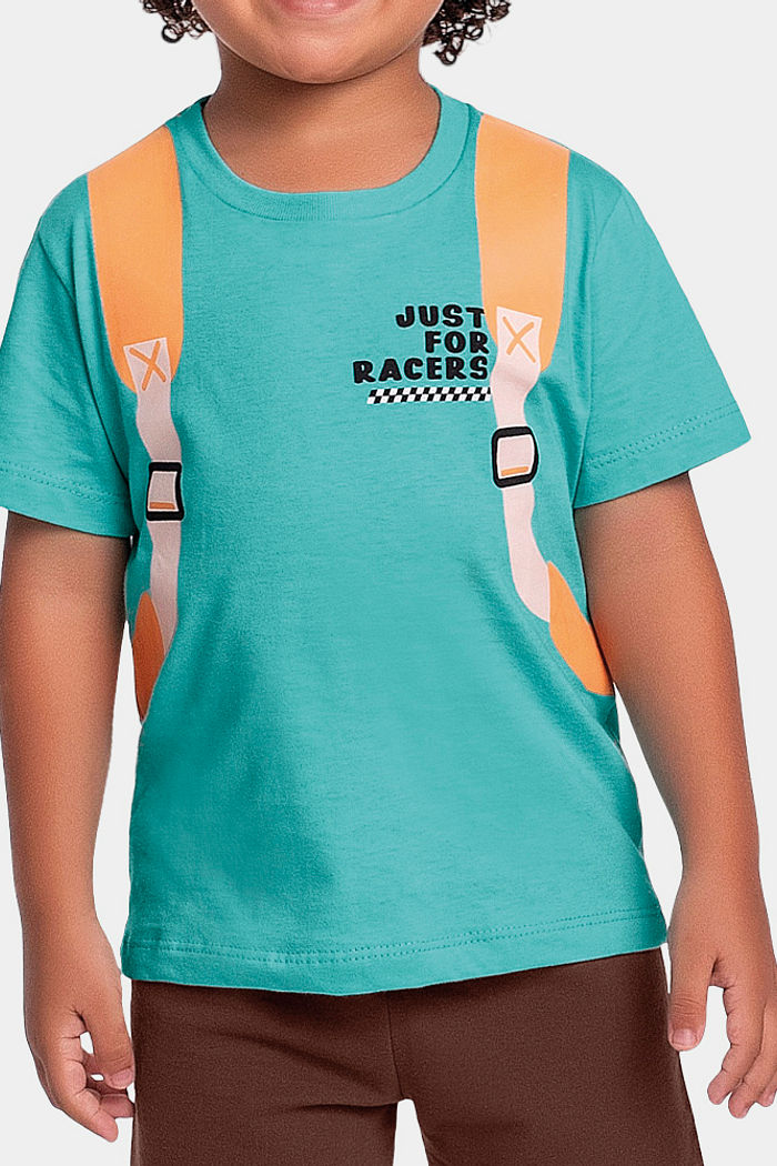 Conjunto camiseta estampa de mochila e bermuda em moletinho