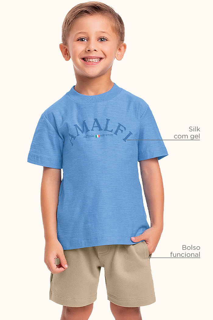 Conjunto camiseta em meia malha flamê e bermuda em moletinho com bolso funcional