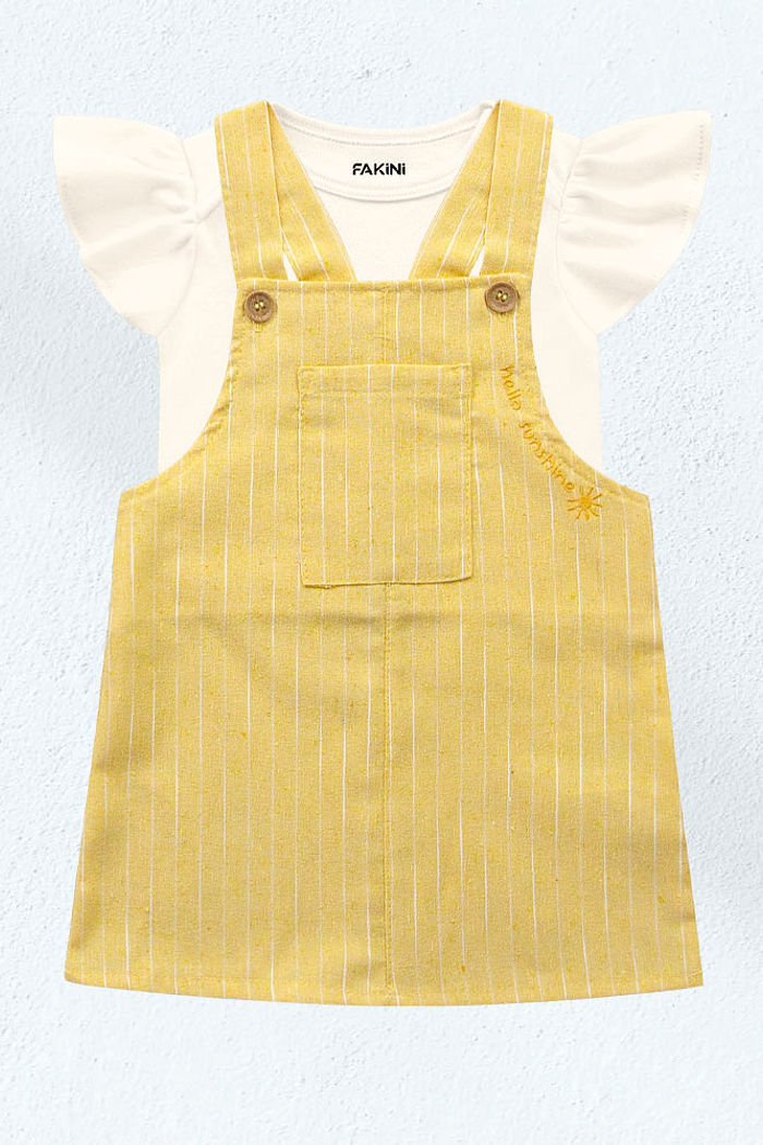 Conjunto body manga curta em suedine e salopete em tecido ecotex flamê listra