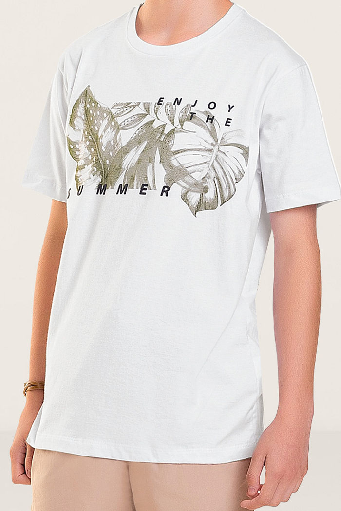 Camiseta em meia malha com tecido em relevo