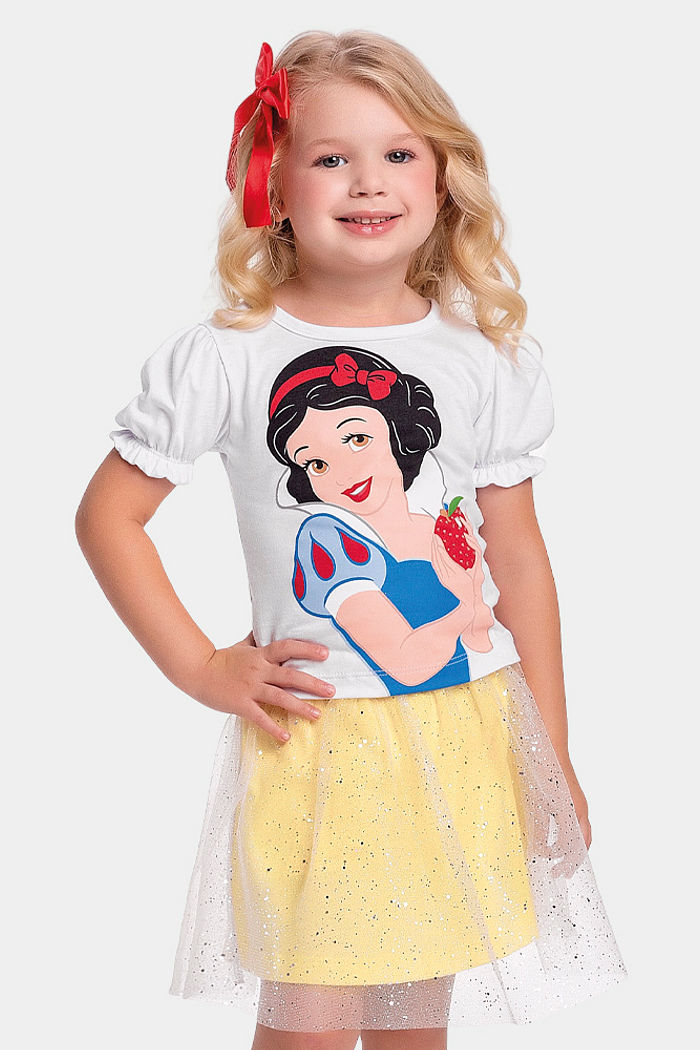 Conjunto blusa e short-saia da branca de neve