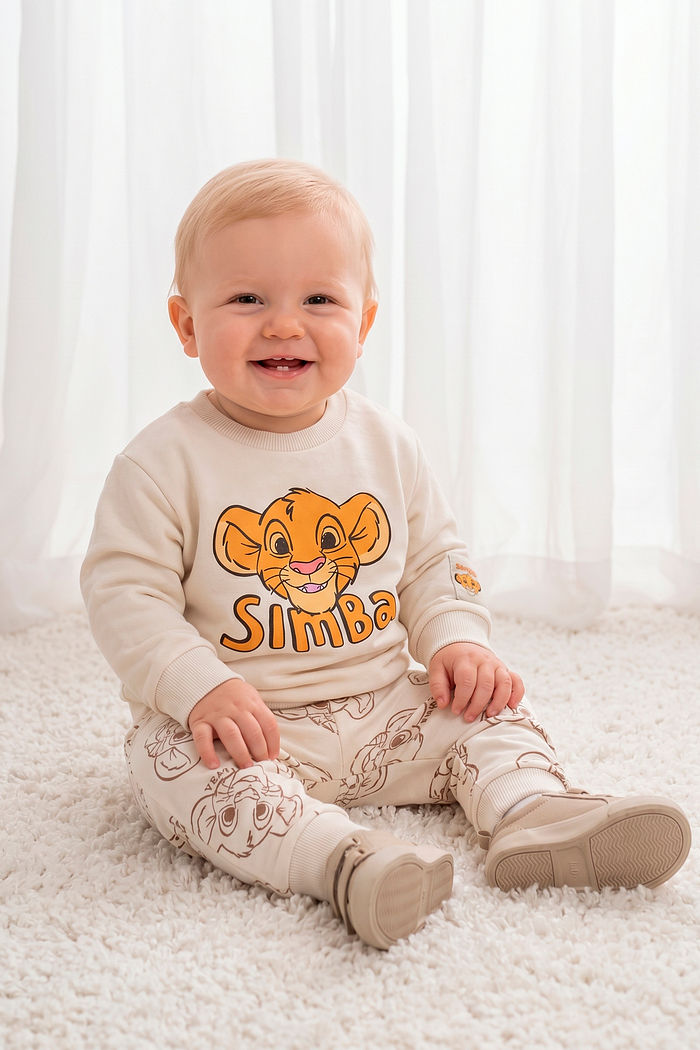 Conjunto blusão e calça em moletom 