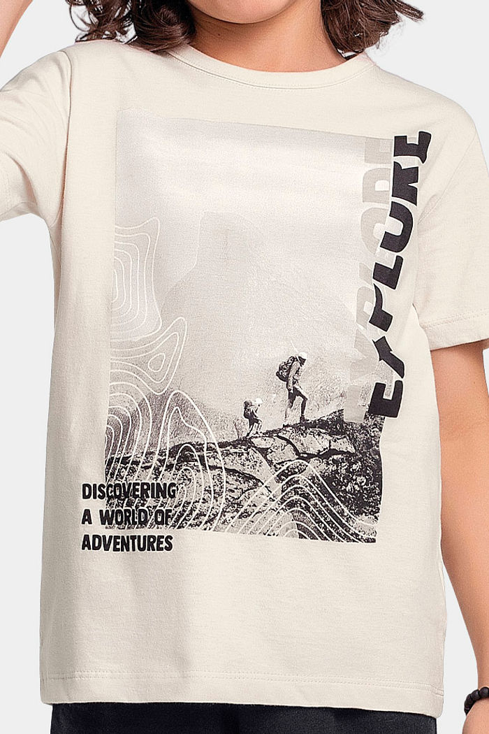 Conjunto camiseta explore e bermuda em moletinho