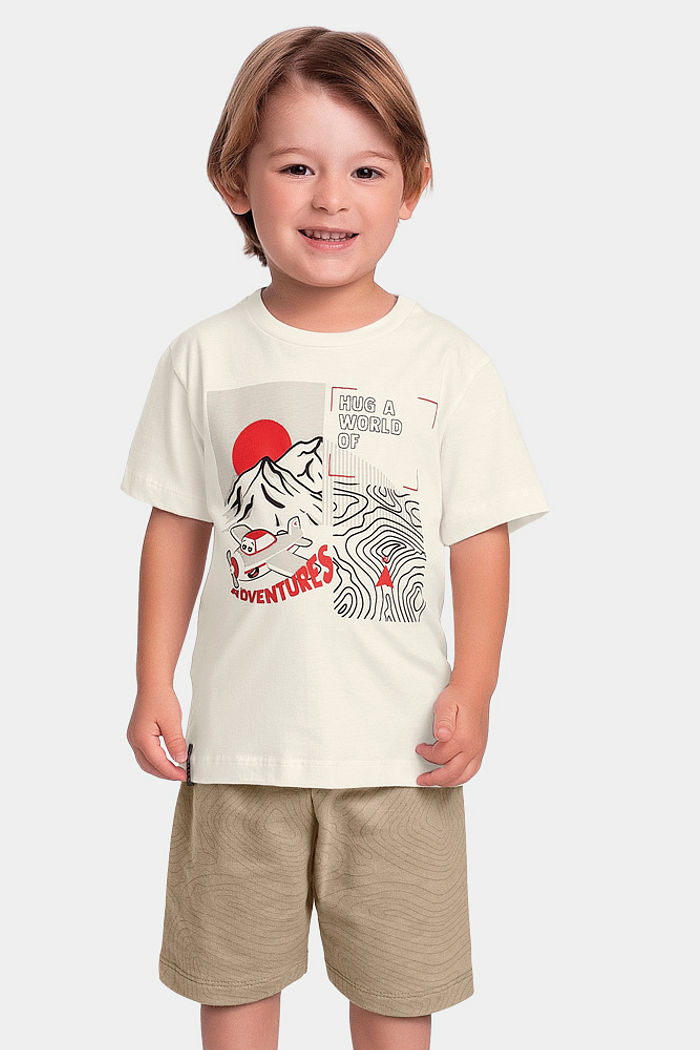 Conjunto camiseta adventures e bermuda com bolso em moletinho