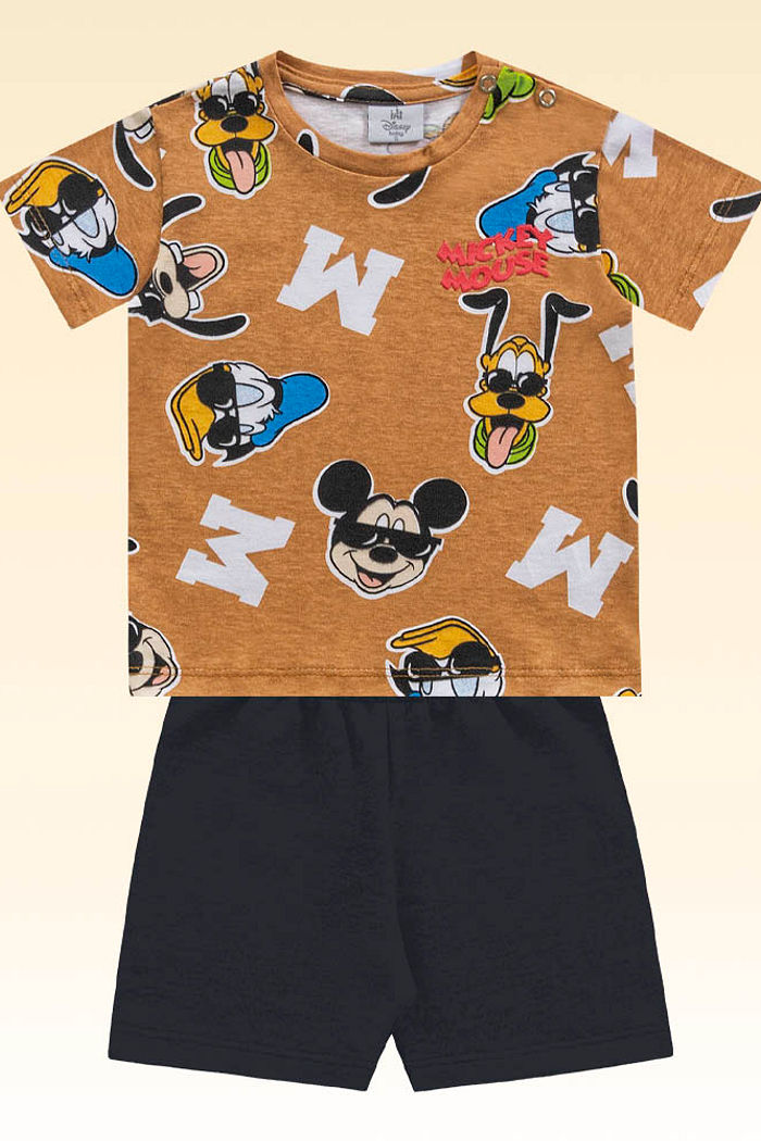 Conjunto camiseta mickey e bermuda em moletinho