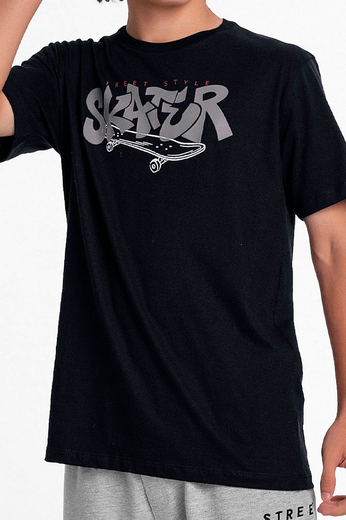 Camiseta em meia malha skater