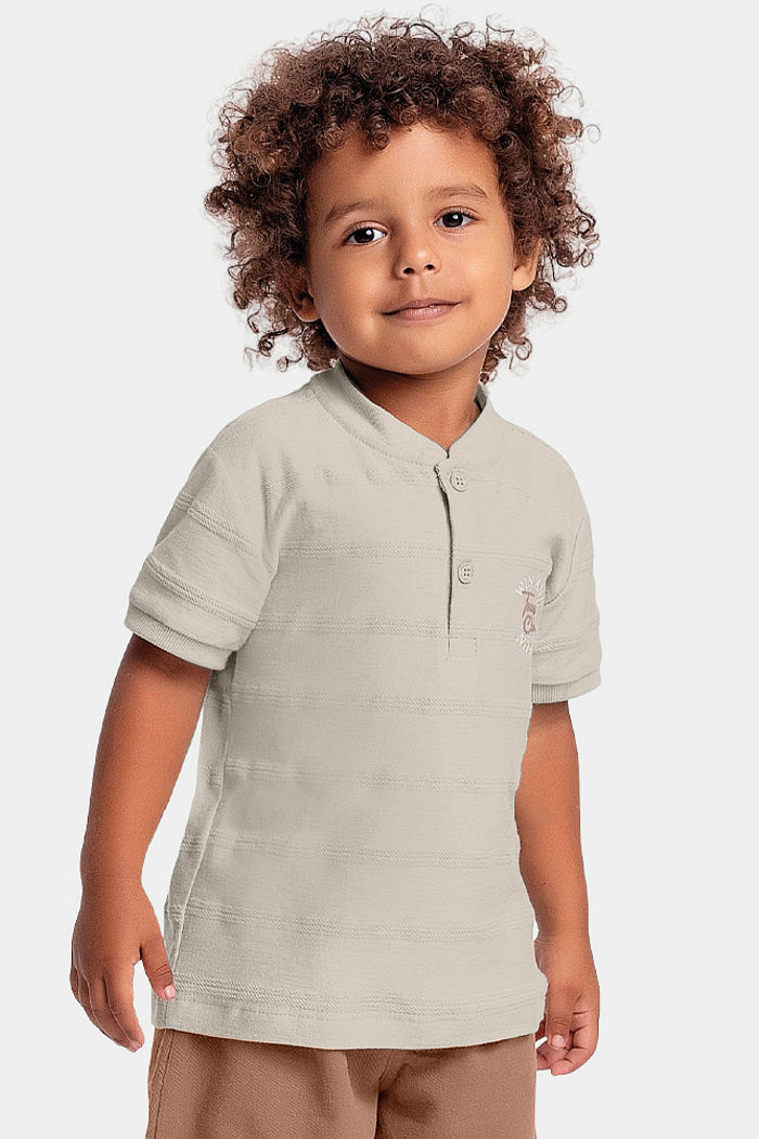 Conjunto camisa gola padre em malha textura corrente e bermuda em sarja yari