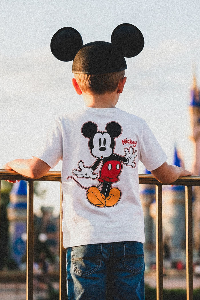 Camiseta manga curta infantil Mickey em meia malha
